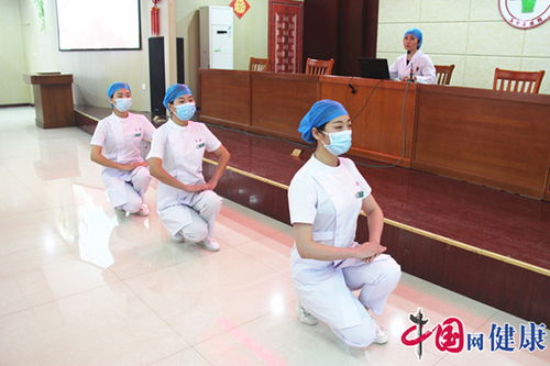 玉田縣醫(yī)院舉辦人文素養(yǎng)與服務(wù)禮儀培訓，提升醫(yī)療服務(wù)品質(zhì)